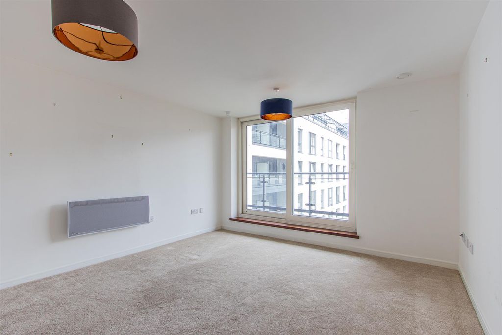 Property photo 3 of 13 Davaar House 45-2.Jpg