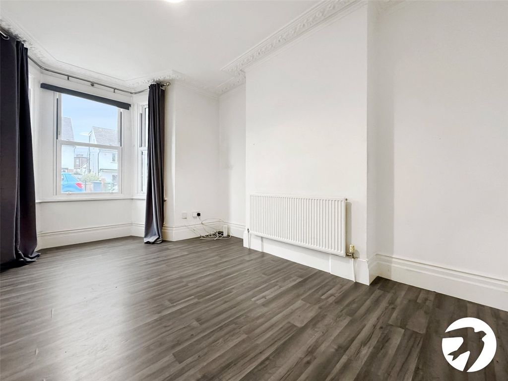 Property photo 2 of 11 Picture No. 10