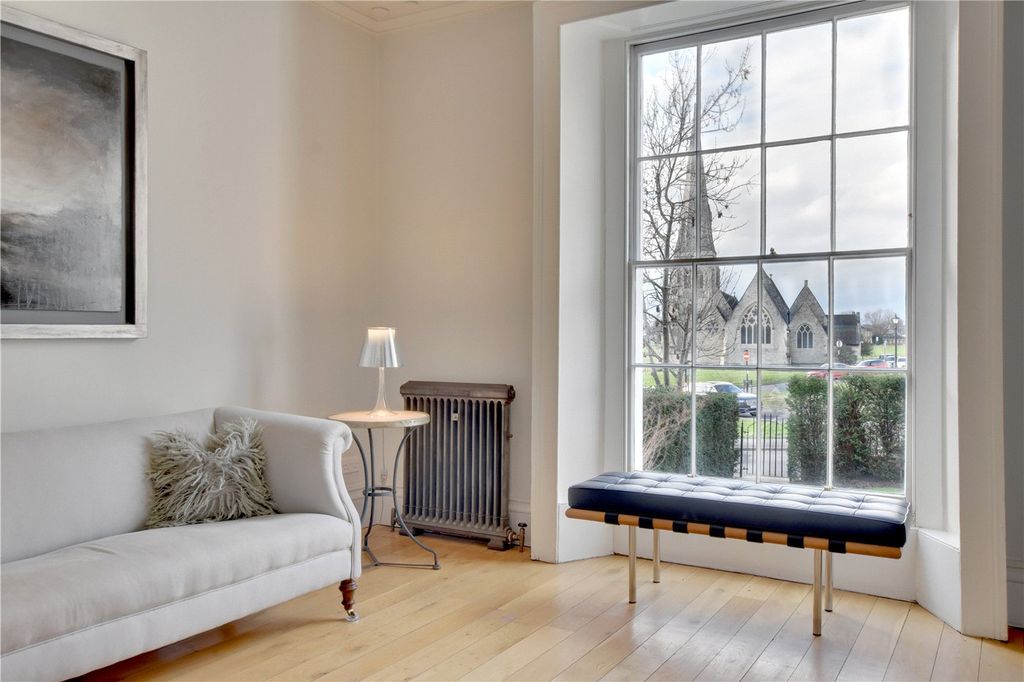 Property photo 3 of 39 Picture No. 03