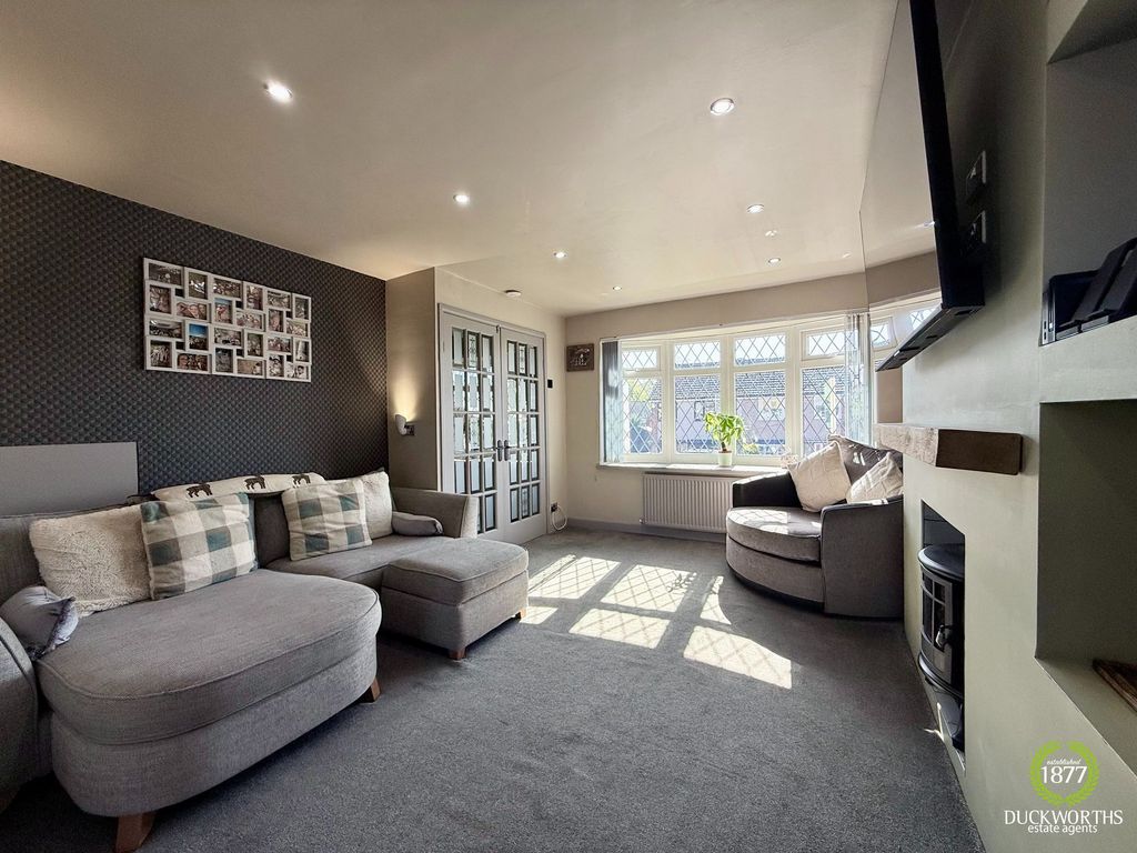 Property photo 3 of 26