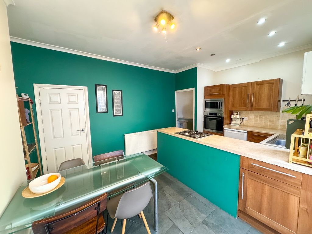 Property photo 3 of 19 4632997