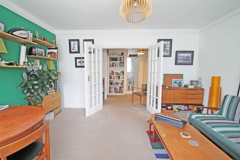 Property photo 3 of 13 Living Room