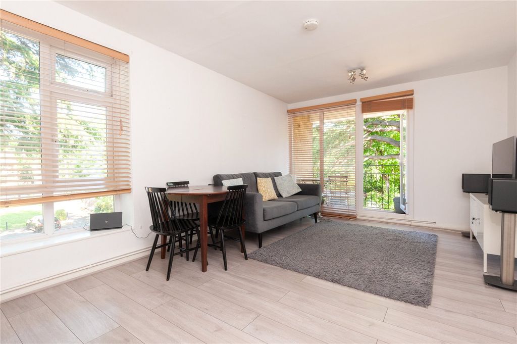 Property photo 3 of 10 Picture No. 18