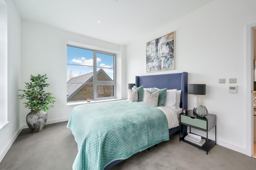 Property photo 3 of 16