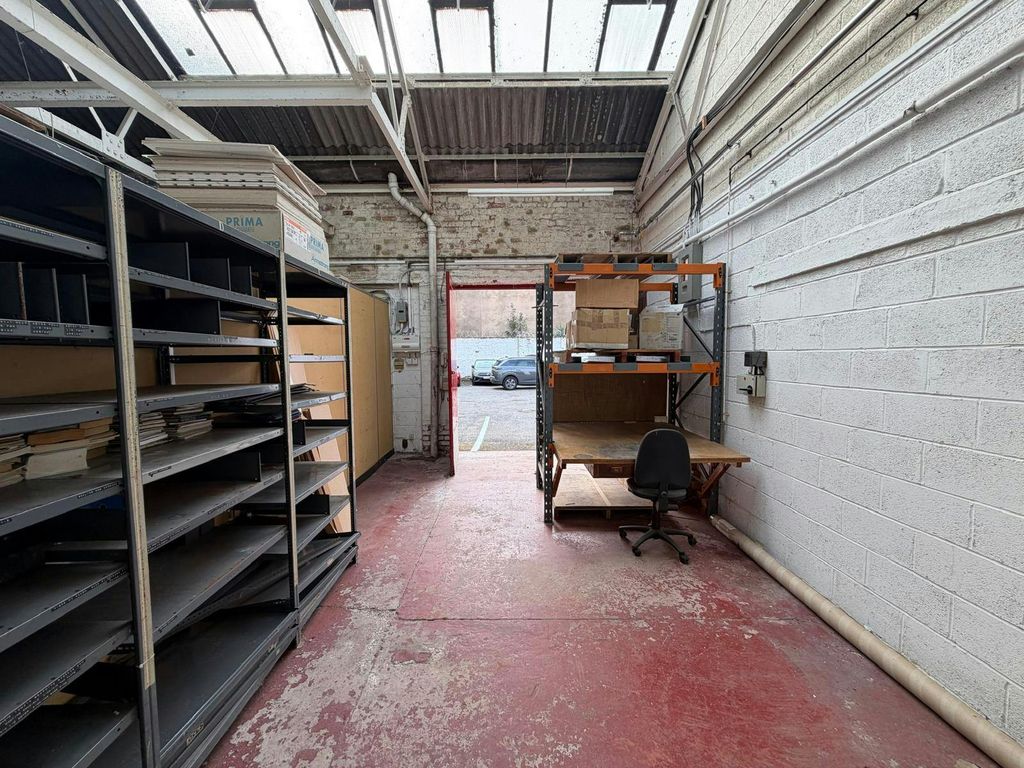 Property photo 3 of 10 P2.Jpg