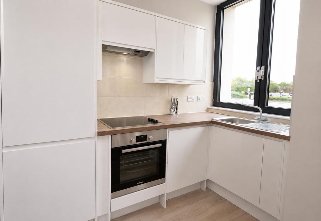 Property photo 3 of 5 Kitchen