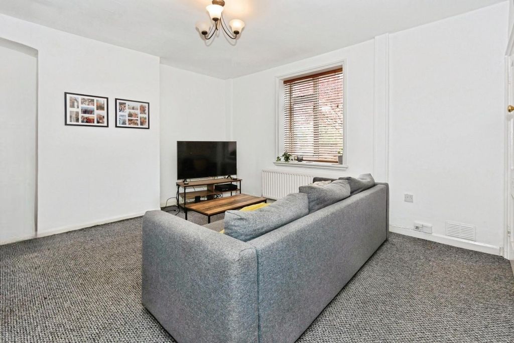 Property photo 3 of 13 15.Jpg
