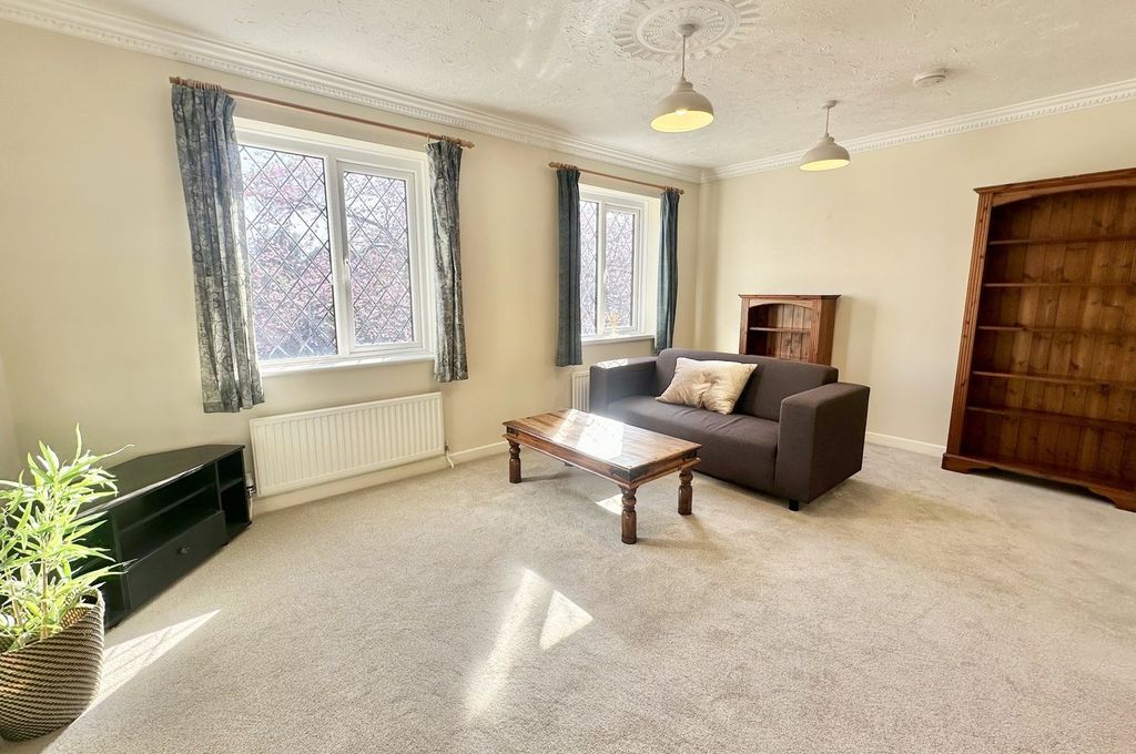 Property photo 2 of 15