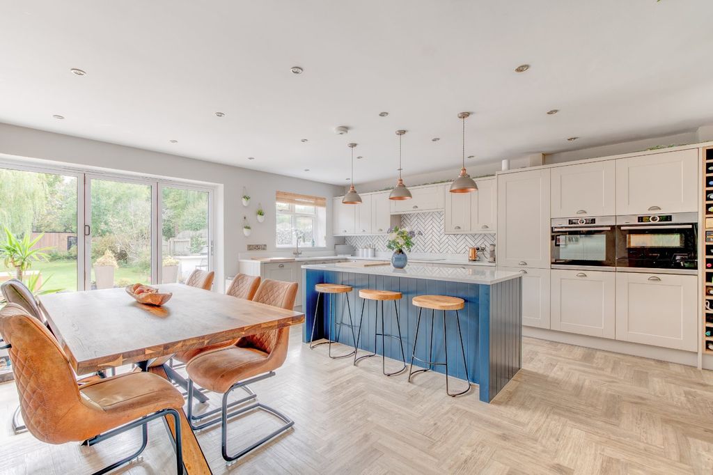 Property photo 3 of 28 Picture No. 26