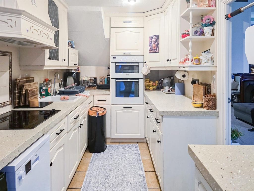 Property photo 2 of 10 1000011251.Jpg