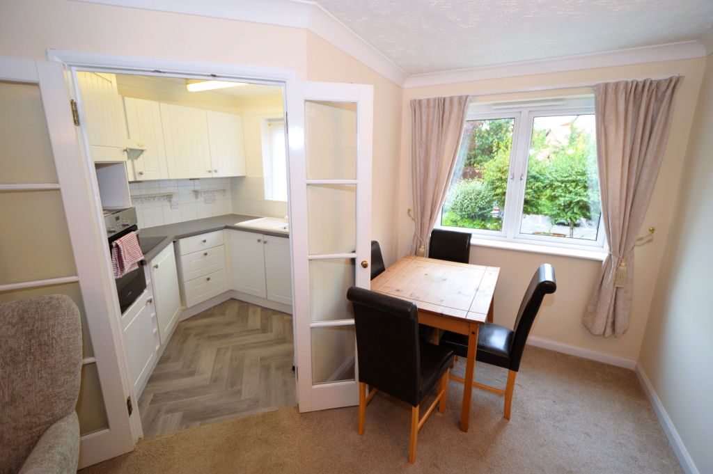 Property photo 3 of 11 Living/Dining Room