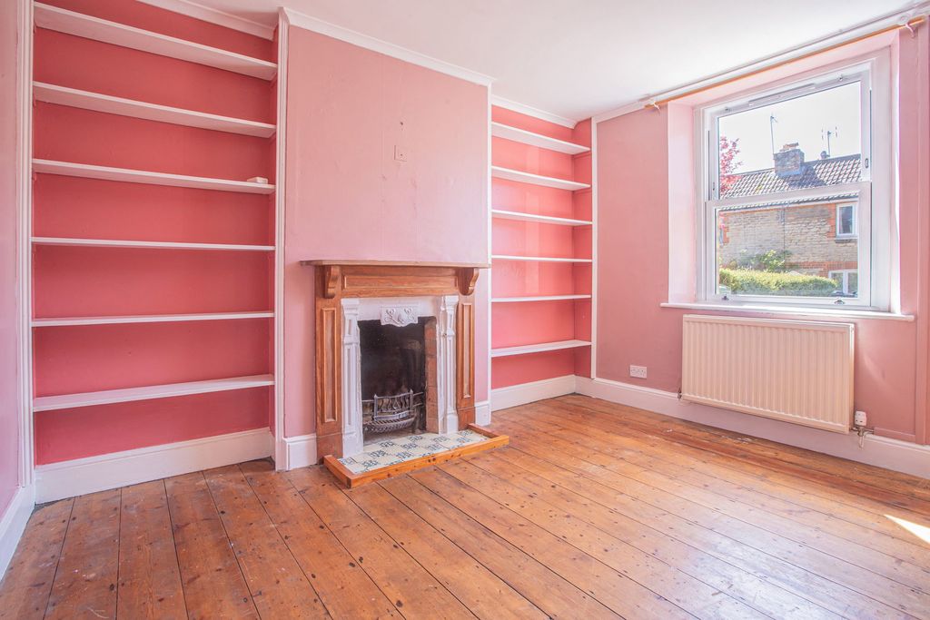 Property photo 3 of 15
