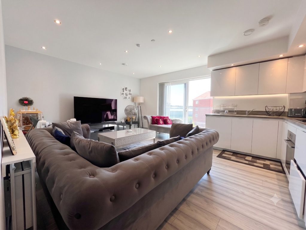 Property photo 2 of 11 5270031