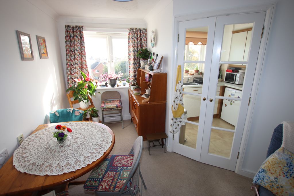 Property photo 2 of 12 Gallery