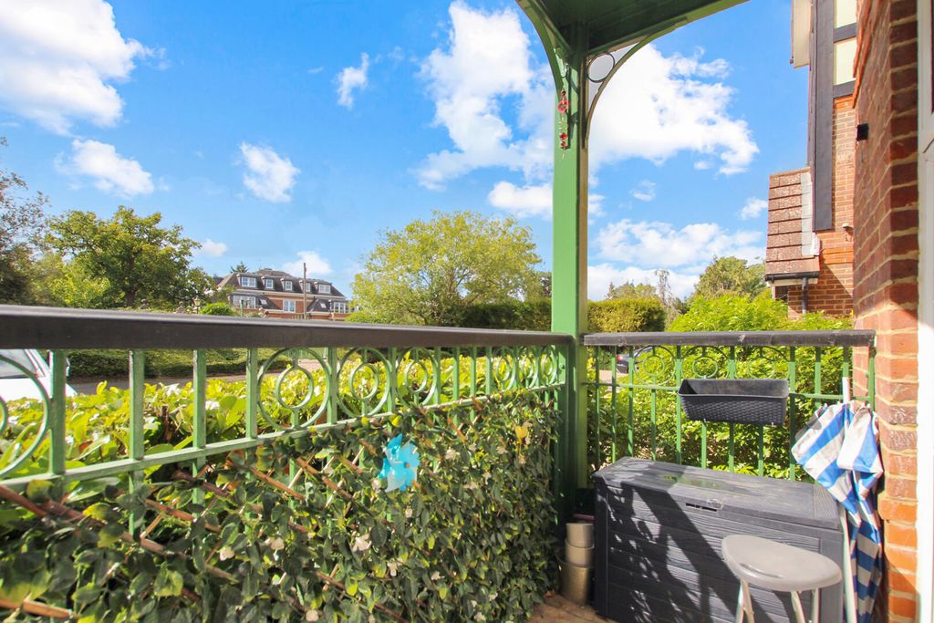 Property photo 3 of 10 Balcony