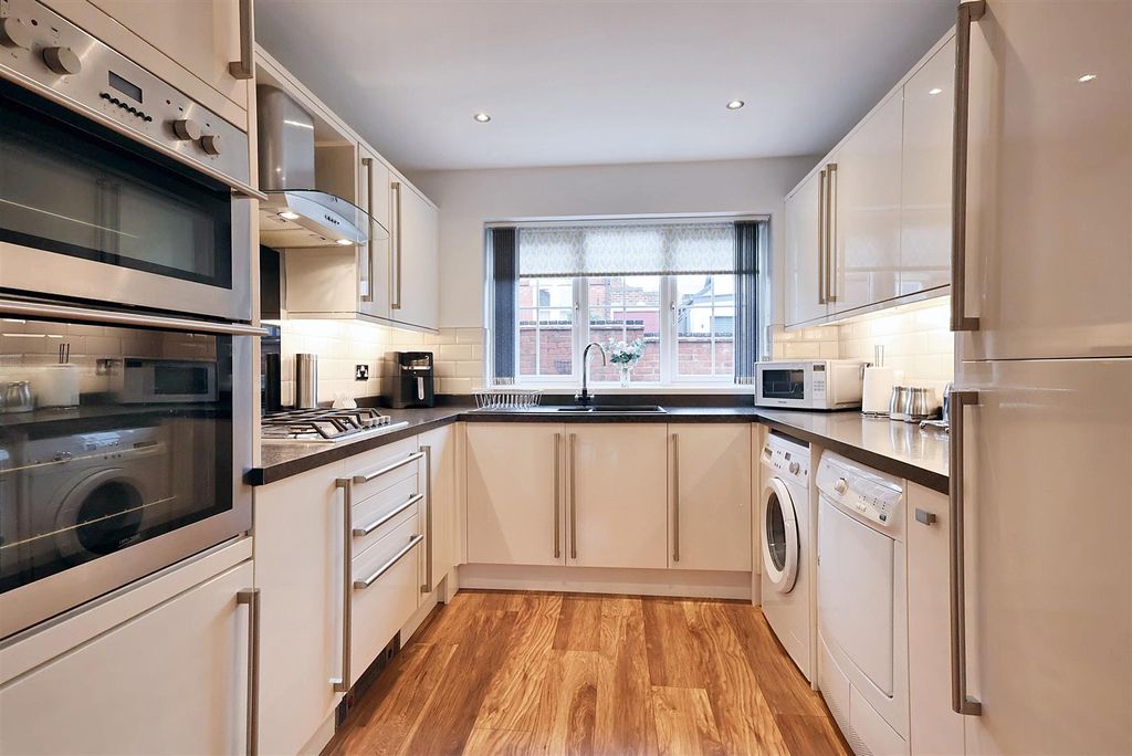 Property photo 2 of 25 Img_2752.Jpg