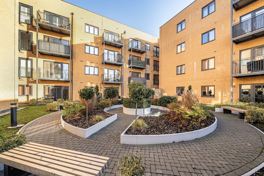 Property photo 3 of 6