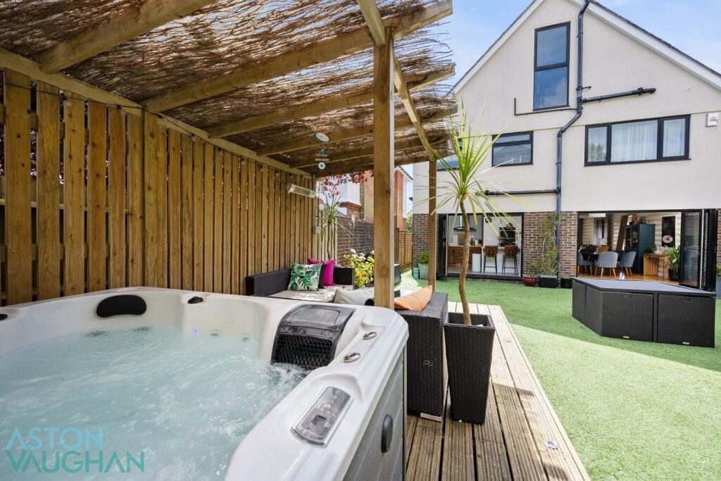 Property photo 3 of 26 4524124