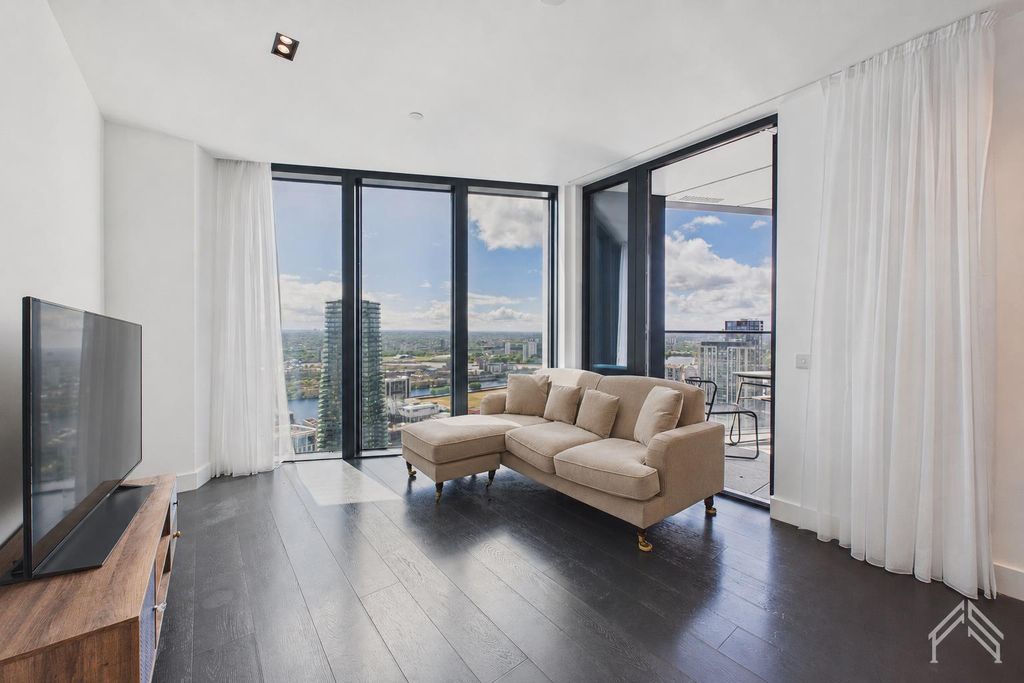 Property photo 1 of 11 1