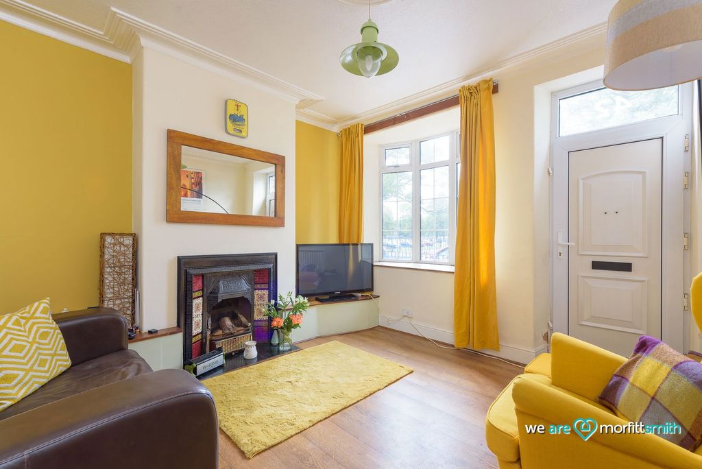 Property photo 2 of 11