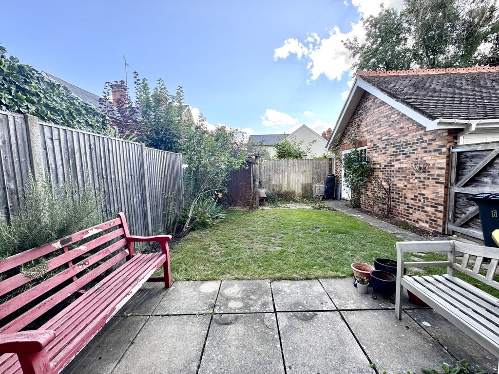 Property photo 2 of 10