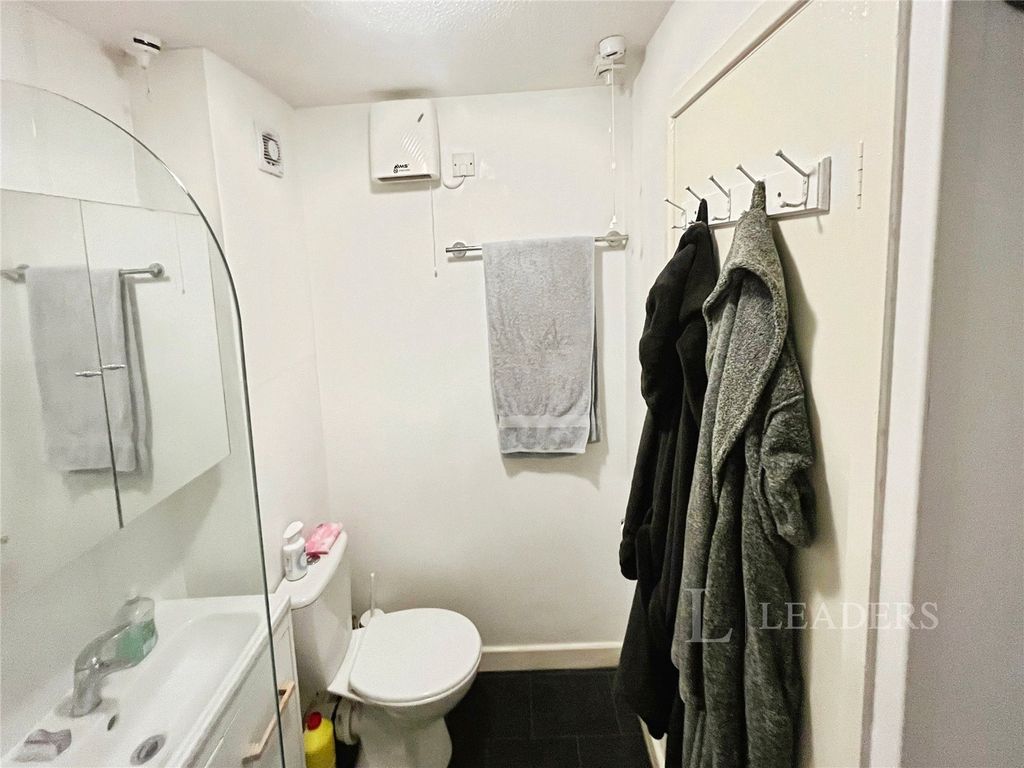 Property photo 3 of 7 Picture No. 05