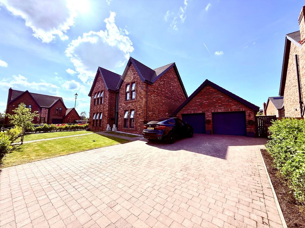 Property photo 2 of 14
