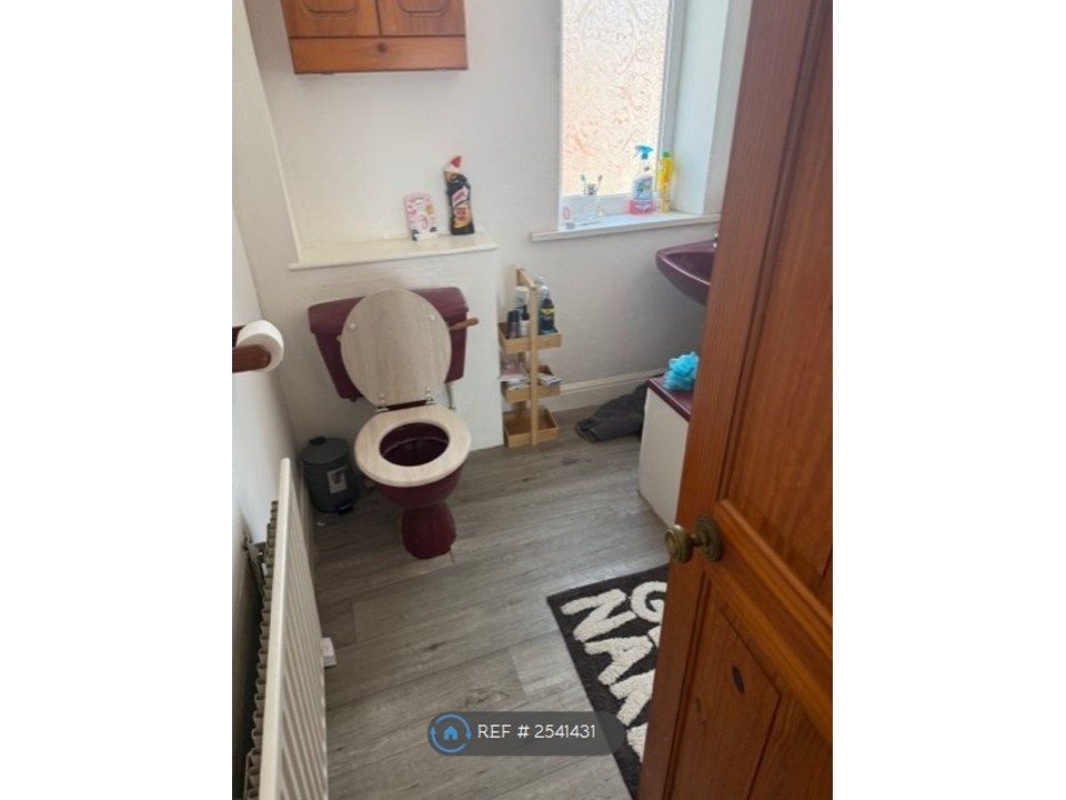Property photo 2 of 4