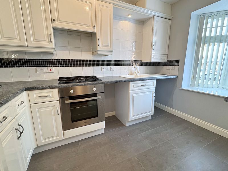 Property photo 3 of 11 Photo 8