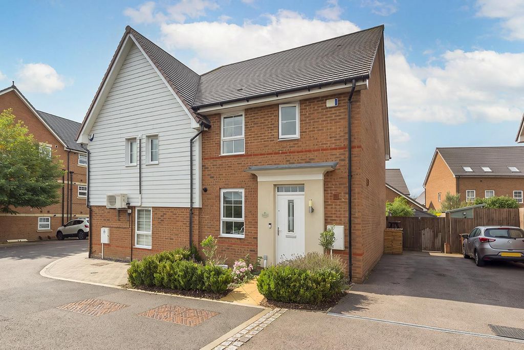 Property photo 1 of 14 7Nightingale01.Jpg