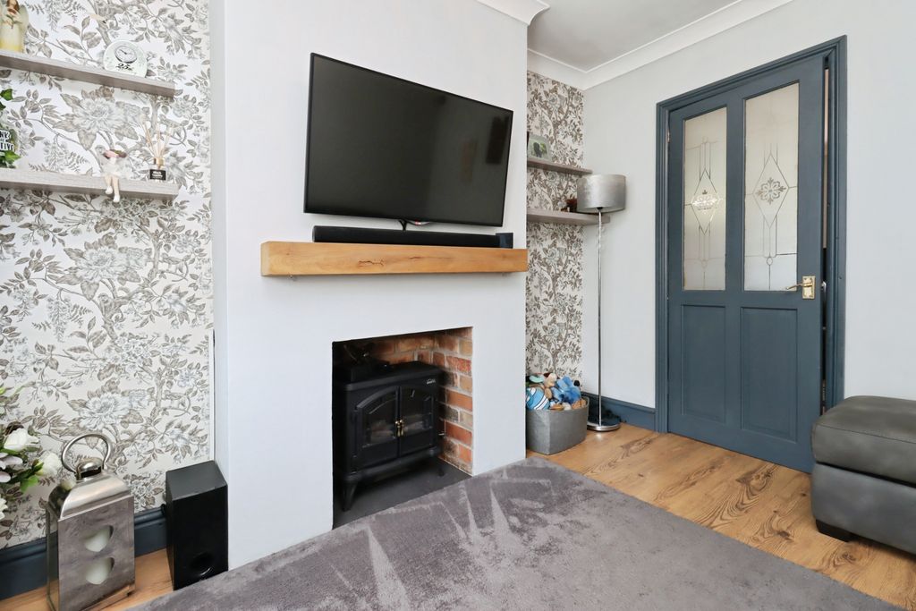Property photo 3 of 15