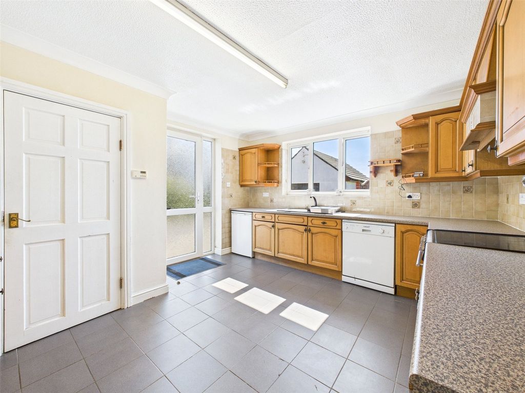 Property photo 3 of 28 Picture No. 09
