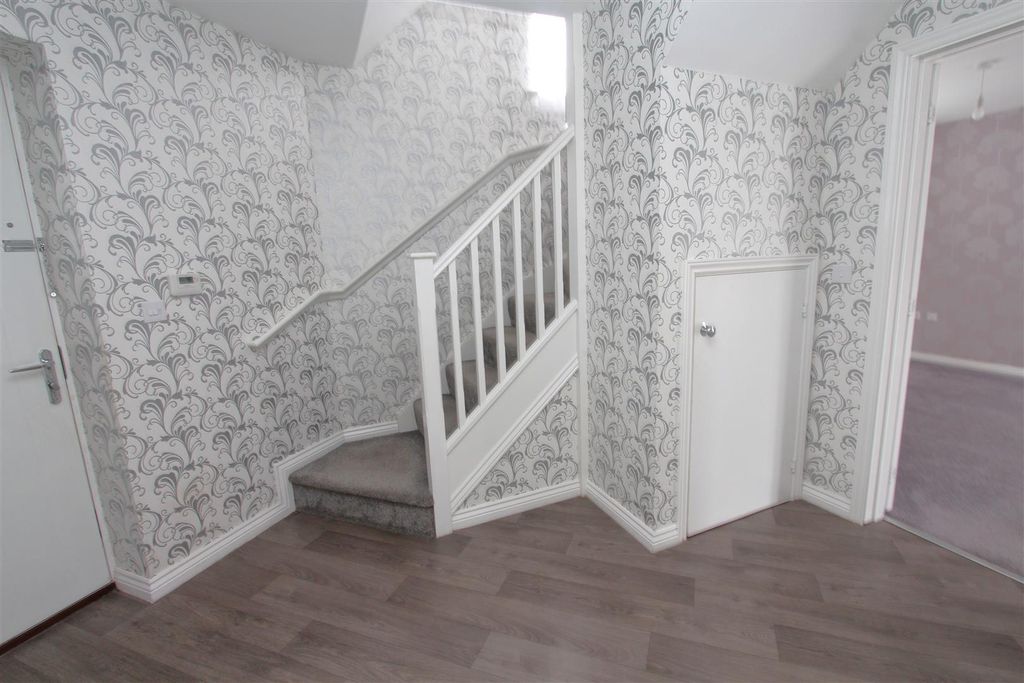 Property photo 2 of 13 Hallway.Jpg