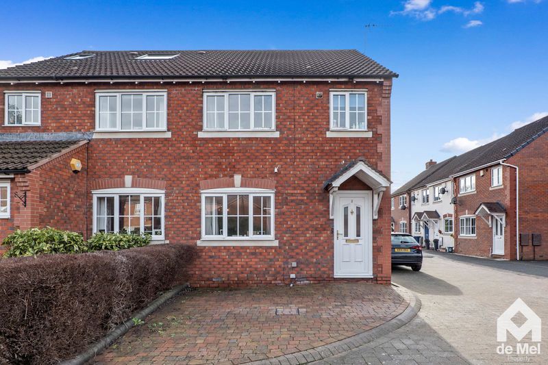 Property photo 1 of 11 Photo 10