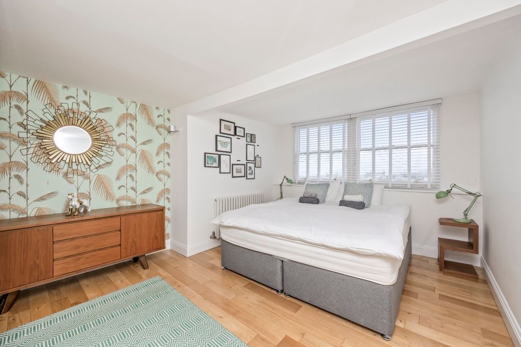 Additional image 23 of 3 bed flat for saleSussex Square, Brighton, East Sussex BN2