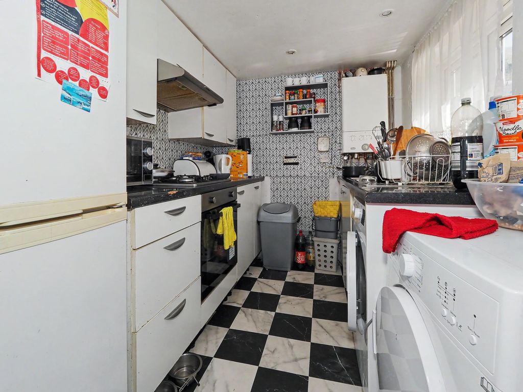 Property photo 2 of 16