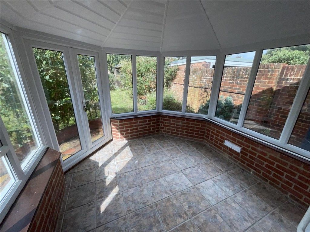 Property photo 2 of 8 Conservatory