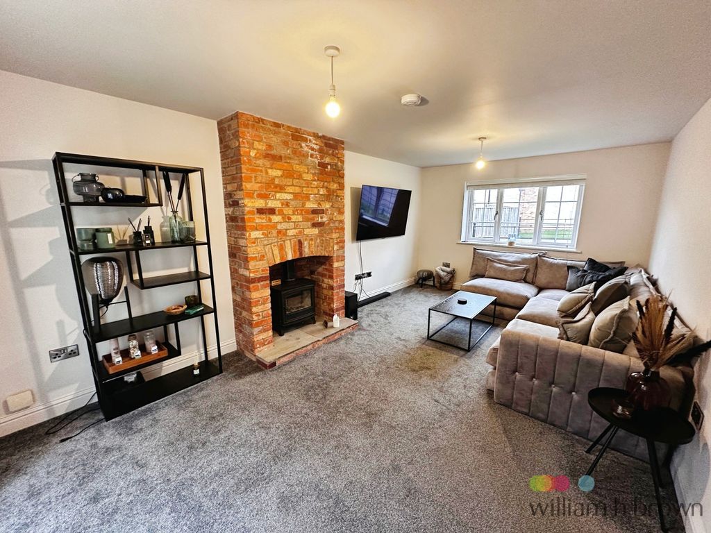 Property photo 3 of 43 Image