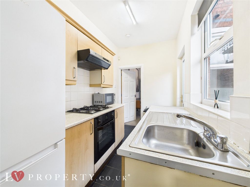 Property photo 3 of 10 Picture No. 11