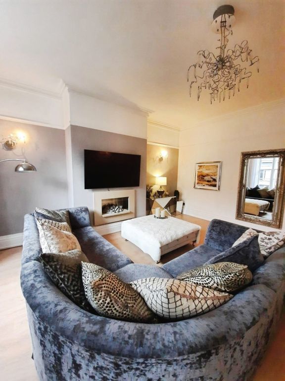 Property photo 3 of 16 Pbox-Img.Jpg