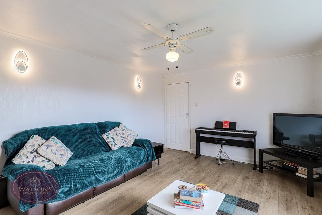 Property photo 3 of 21