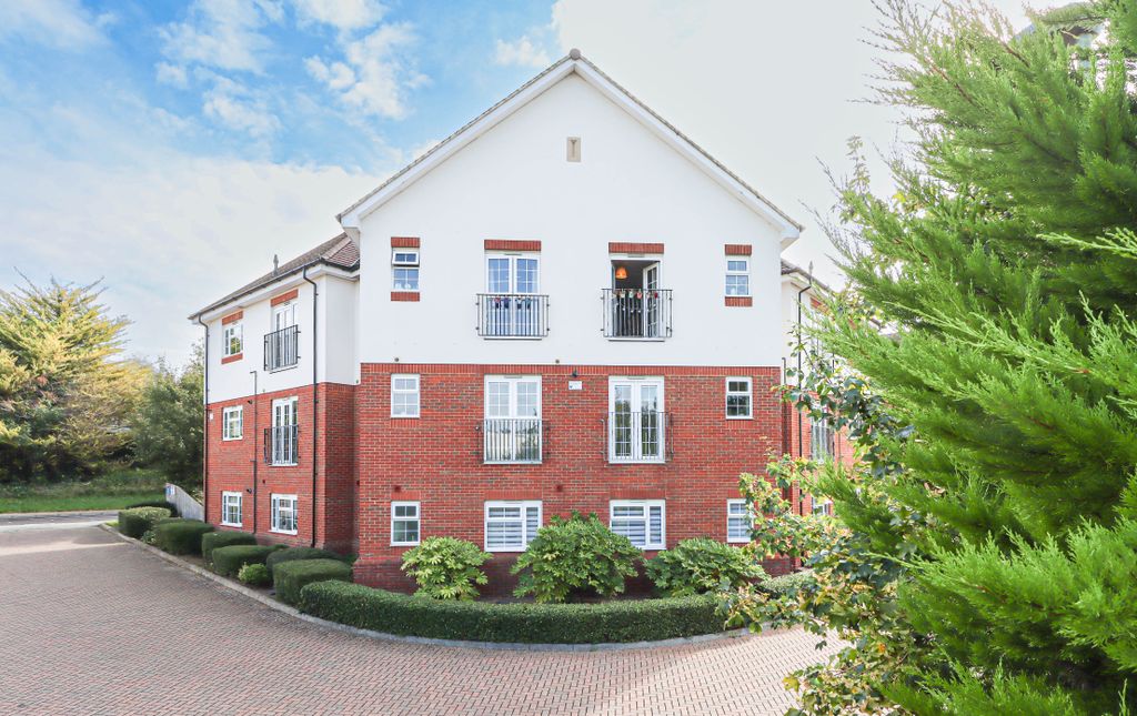 Property photo 1 of 13 Front