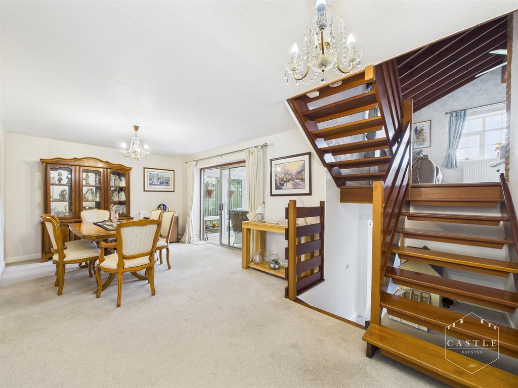 Property photo 2 of 34 Dining Room