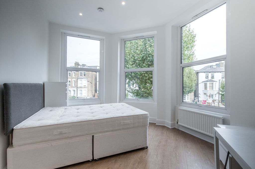 Property photo 2 of 11 Bedroom