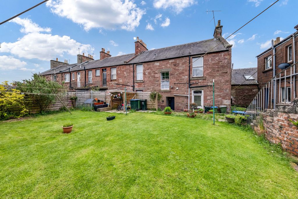 Property photo 1 of 40