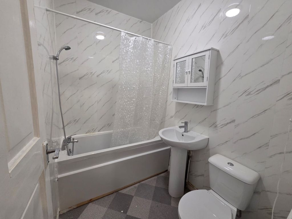 Property photo 1 of 9 56 Beckside Road, Bradford, Bd7 2Jn