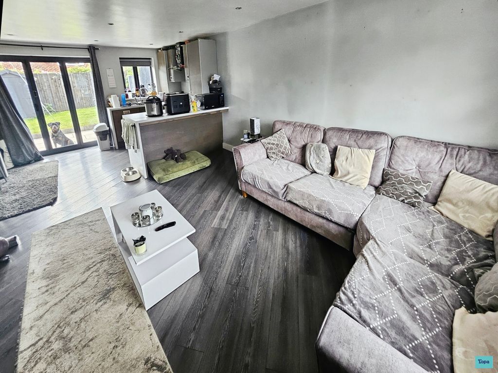 Property photo 3 of 19 Lounge/Kitchen/Diner