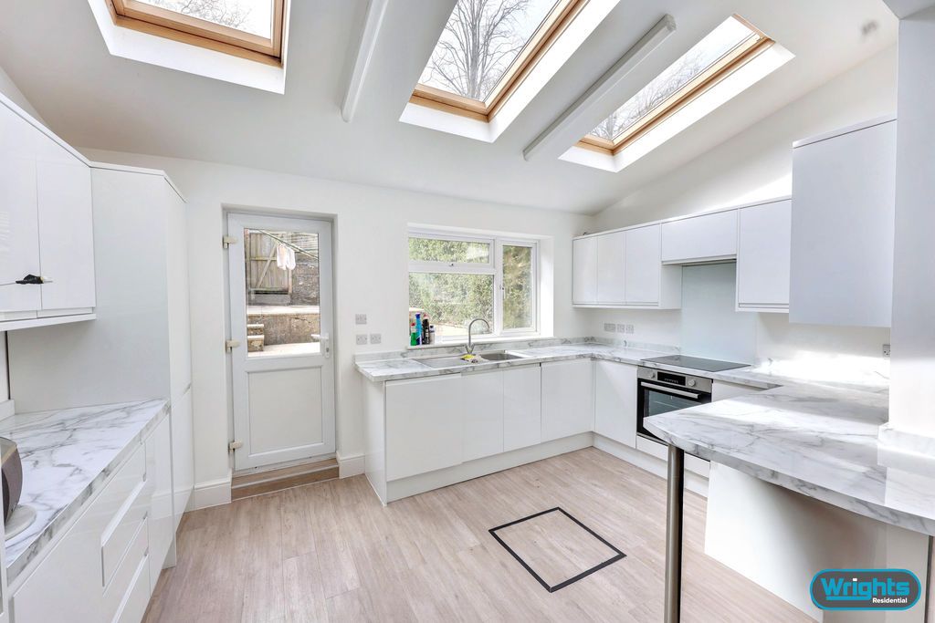 Property photo 3 of 16 Photo 2