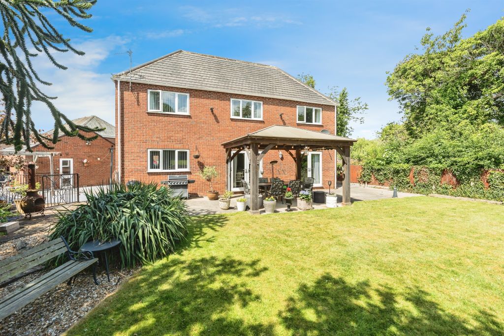 Property photo 2 of 29