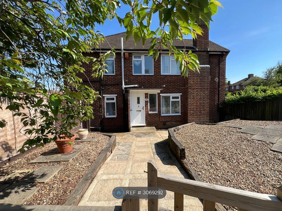 Property photo 1 of 24 Entrance